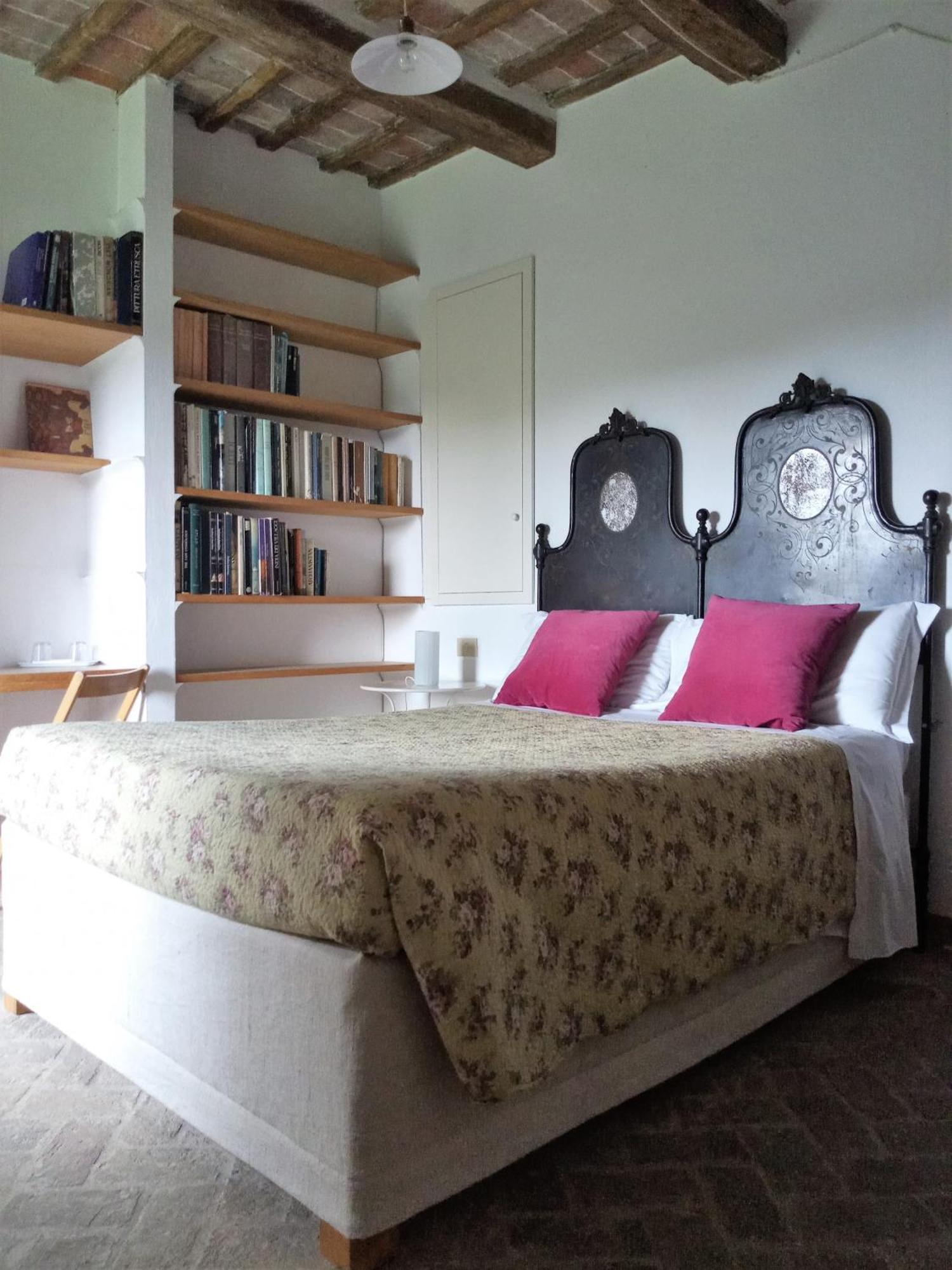 Bed and Breakfast Un Giardino Nel Tufo Pitigliano Exterior foto