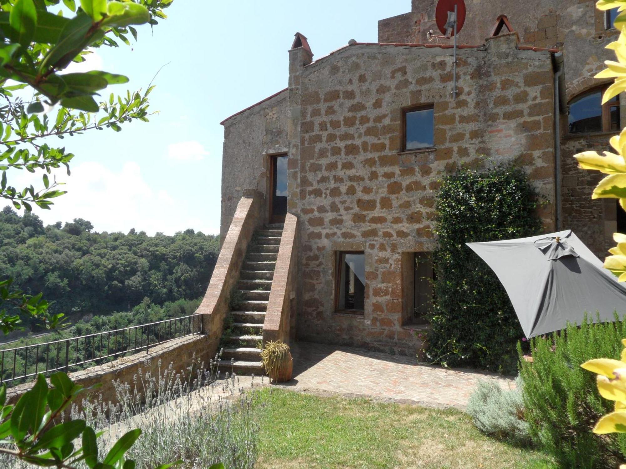 Bed and Breakfast Un Giardino Nel Tufo Pitigliano Exterior foto