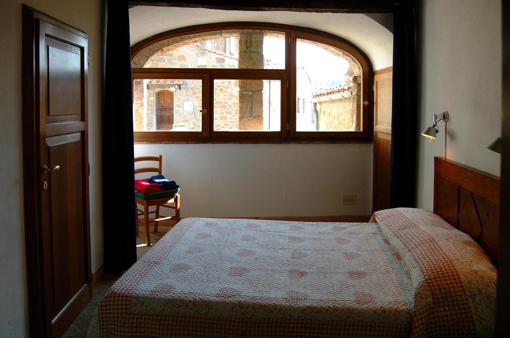 Bed and Breakfast Un Giardino Nel Tufo Pitigliano Exterior foto